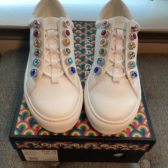 Kurt Geiger London Liviah Slip-On Sneaker (Women) 7.5US / 38EU - Picture 6 of 13